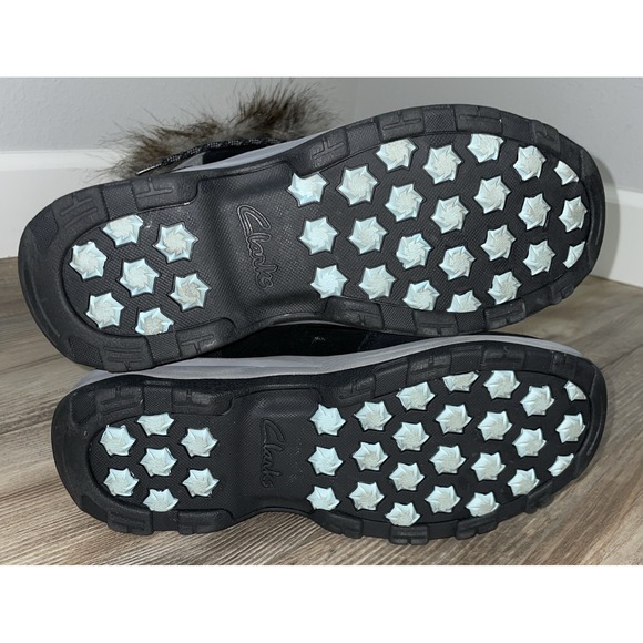 Clarks Wintry Hi Tall Black Suede Boots Womens Size 8 M Thinsulate Faux Fur - Picture 4 of 10